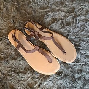 Sorel Bailee T-Strap Sandal size 9